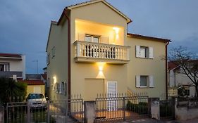 Apartments4You
